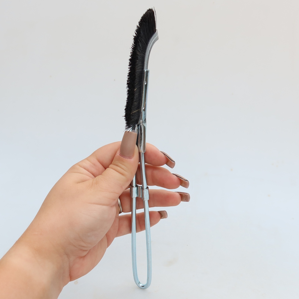 Outils pour bonsaï - Petite brosse JIN en nylon V-4