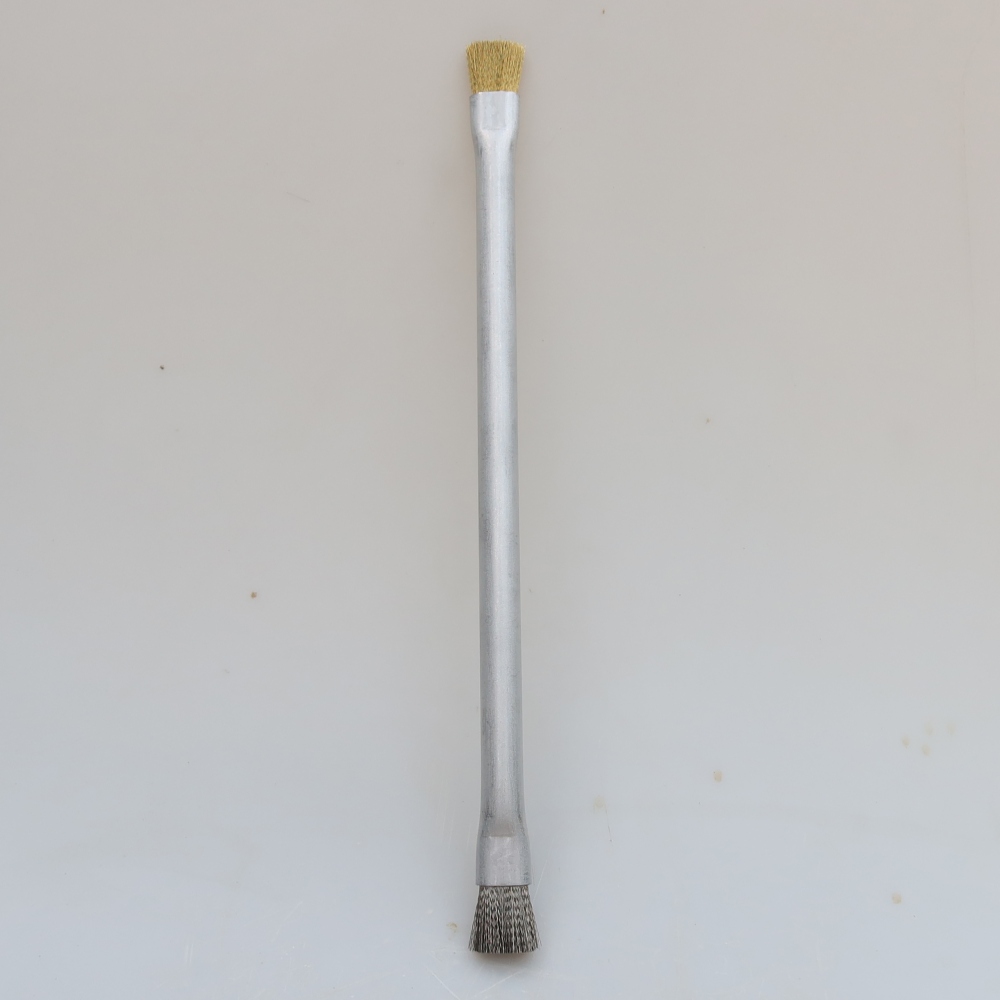 Outils pour bonsaï - Petite brosse métallique JIN V-7