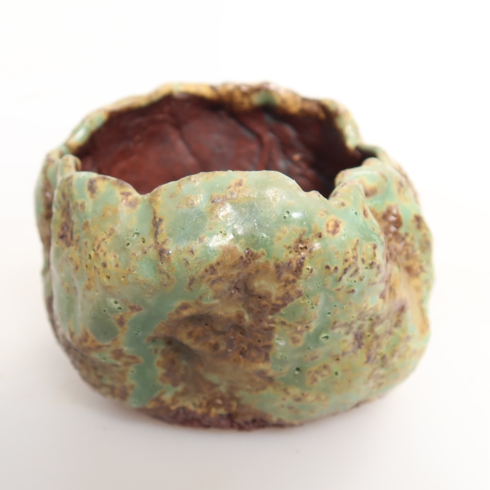 Coquille en céramique  7 x 7 x 6 cm, couleur verte