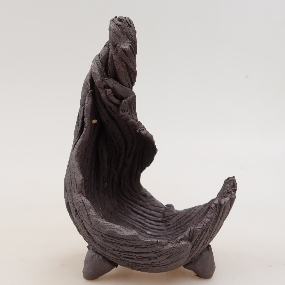 Coquille en céramique  7,5 x 7,5 x 13 cm , couleur marron