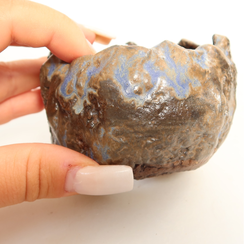 Coquille en céramique  7,5 x 7,5 x 5,5 cm, couleur bleu-brun
