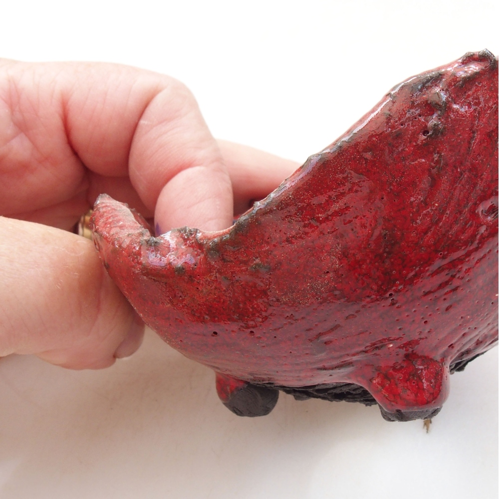 Coquille en céramique 8 x 7,5 x 5 cm , couleur rouge