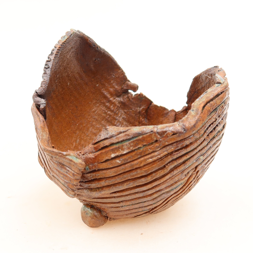 Coquille en céramique  11 x 9 x 10,5 cm, couleur marron