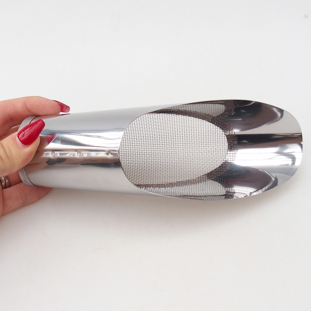 Truelle à terre avec tamis