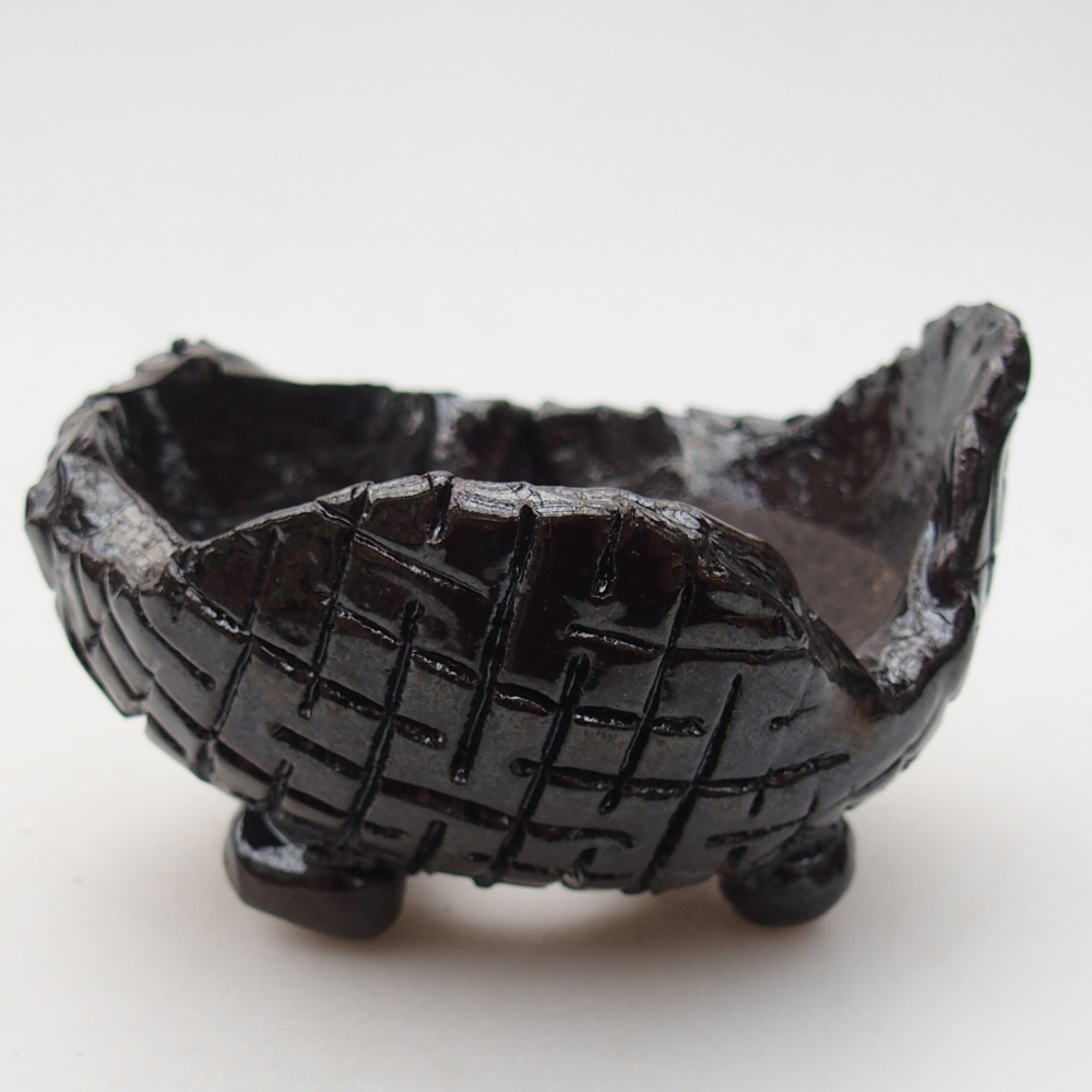 Coquille en céramique 9 x 9 x 6 cm , couleur noire