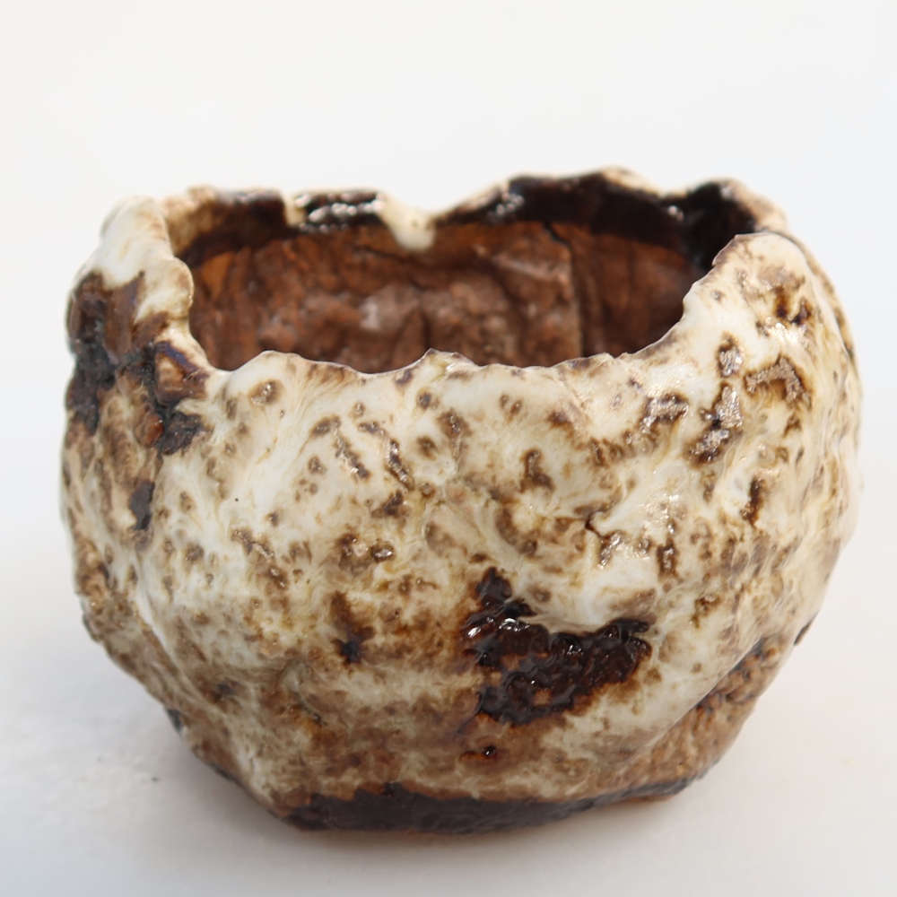 Coquille en céramique  7,5 x 7 x 5,5 cm, couleur blanc-brun