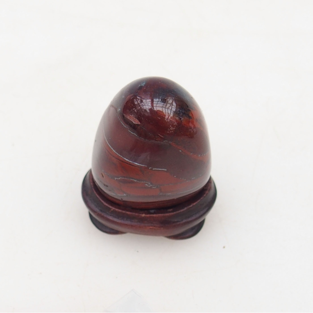 Suiseki - Pierre avec DAI (base en bois)