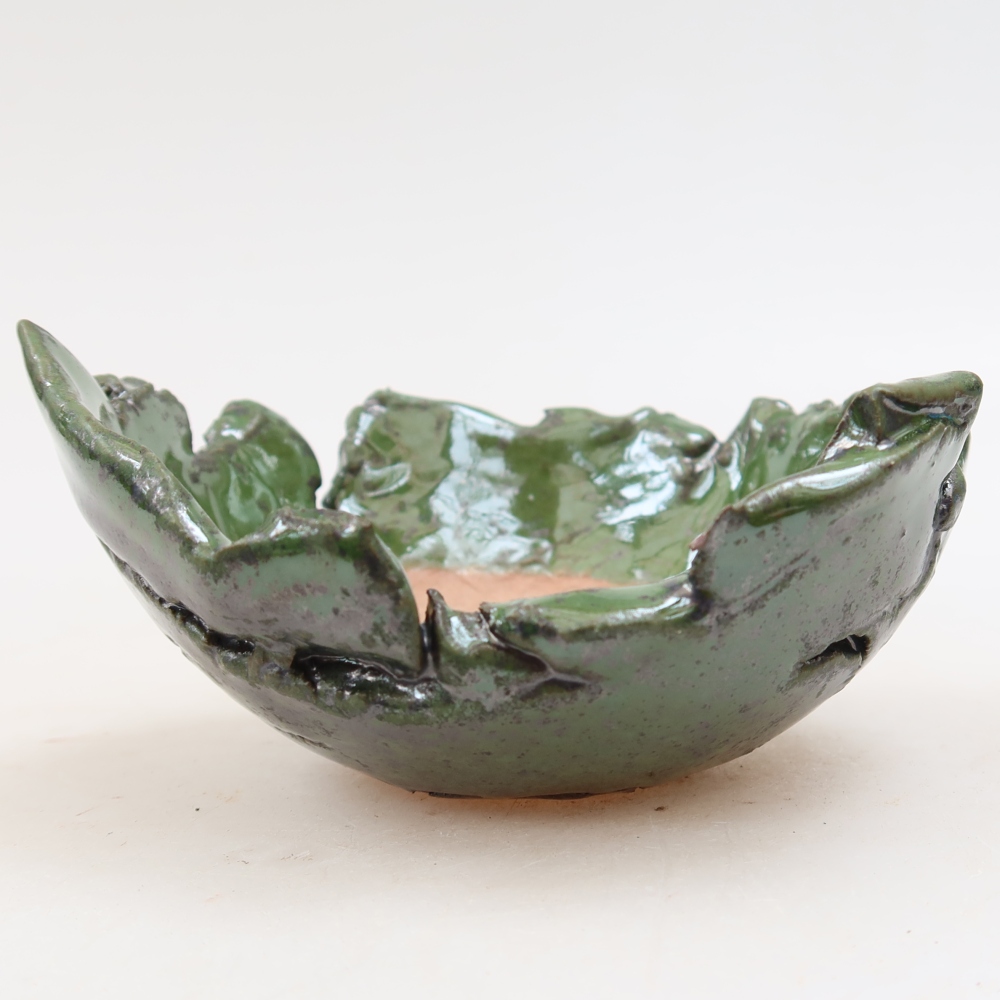 Coquille en céramique  11 x 10,5 x 5,5 cm, couleur verte