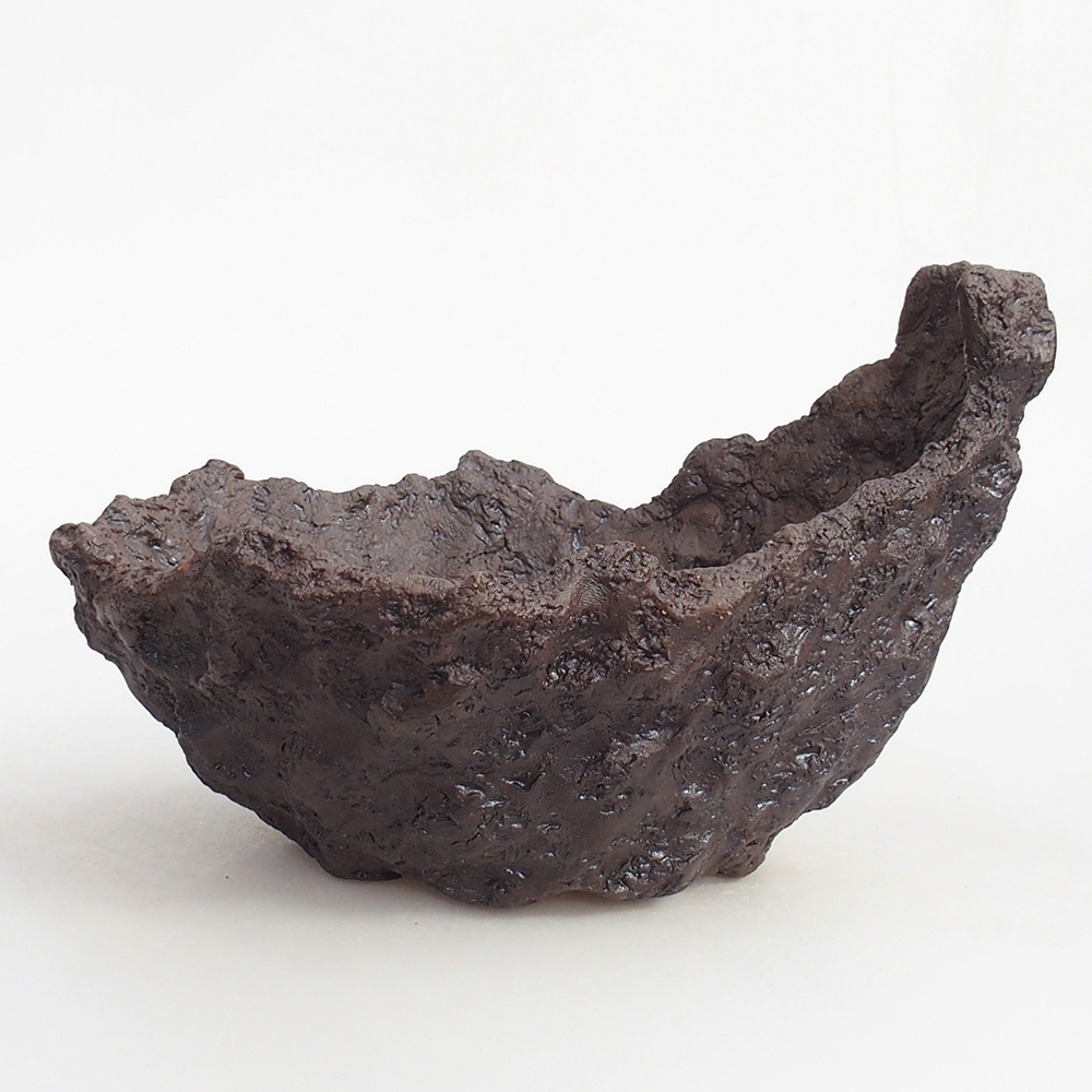 Coquille en céramique 18 x 16 x 15 cm , couleur marron