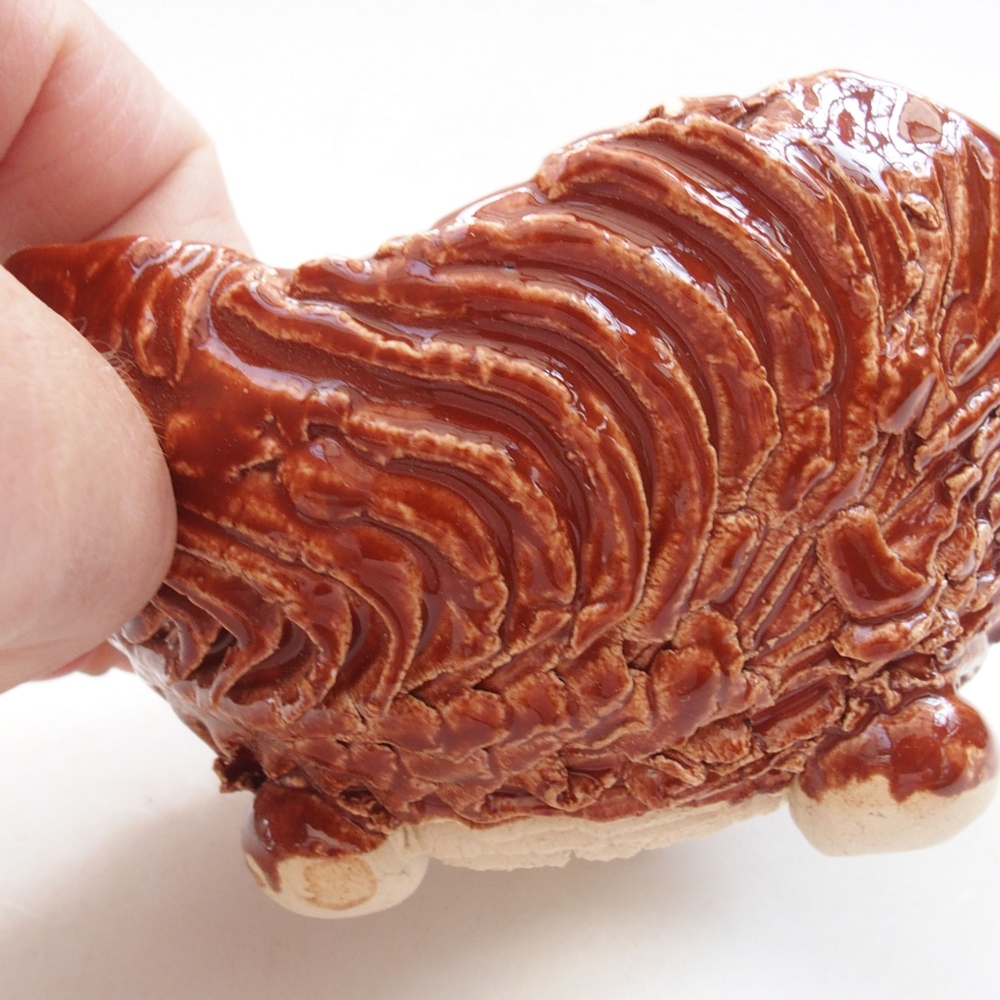 Coquille en céramique 8 x 7 x 6 cm , couleur marron