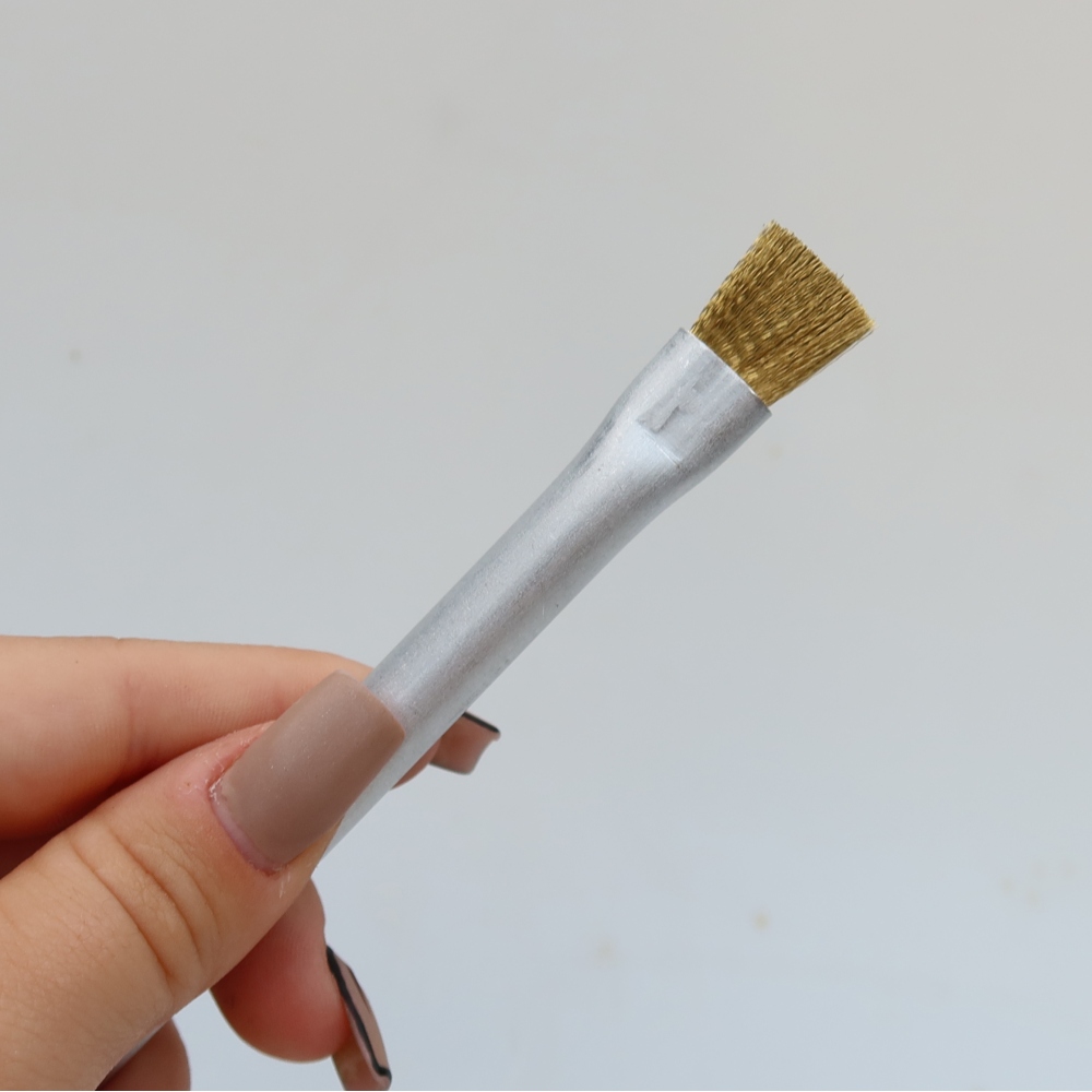 Outils pour bonsaï - Petite brosse métallique JIN V-7