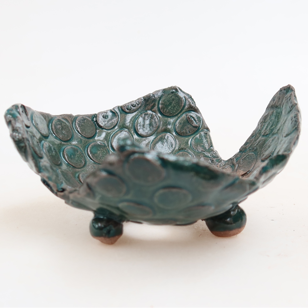 Coquille en céramique  10 x 9 x 6 cm, couleur verte