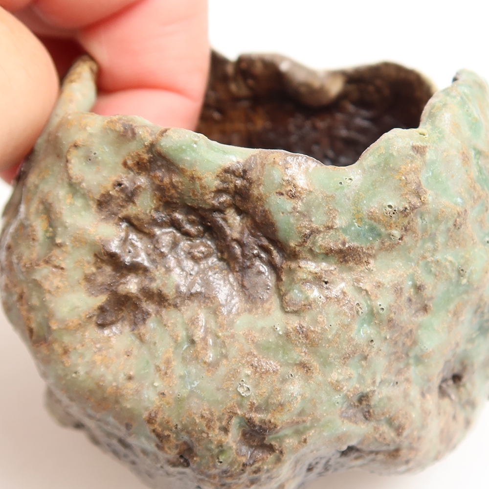 Coquille en céramique  6 x 5,5 x 6 cm , couleur verte