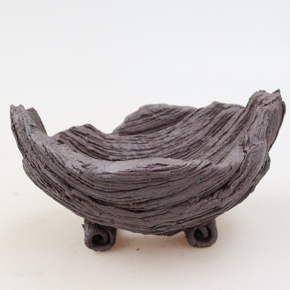 Coquille en céramique  11 x 9 x 6,5 cm, couleur marron