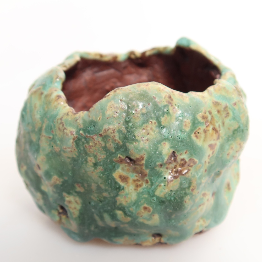 Coquille en céramique  7 x 7 x 6 cm, couleur verte