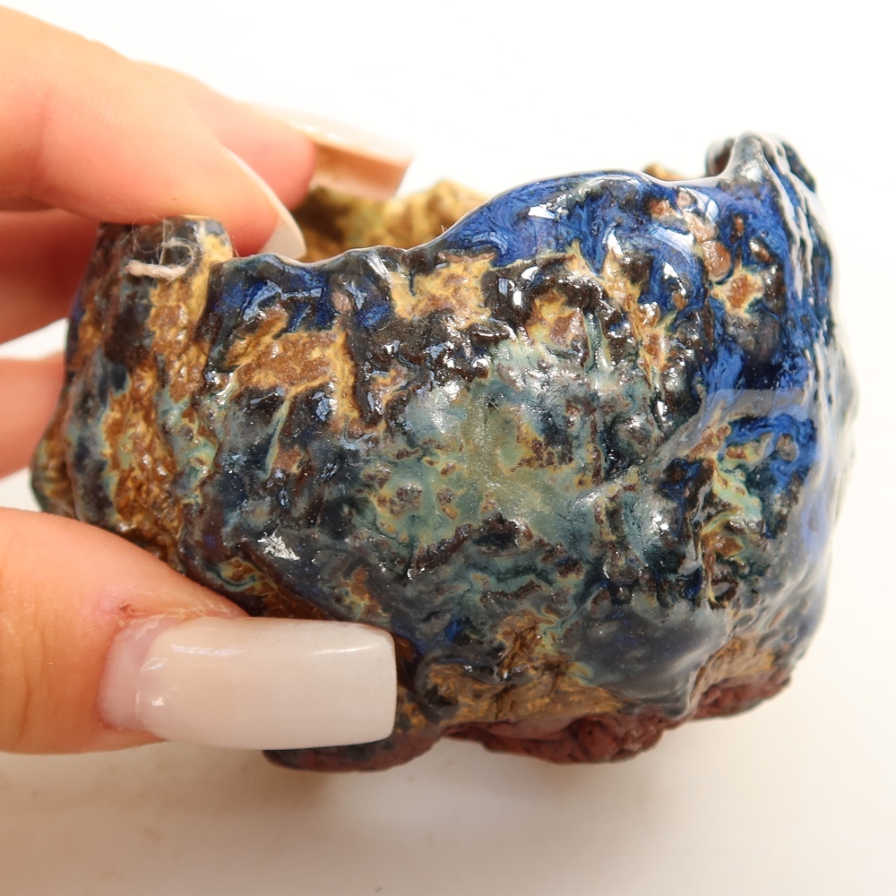 Coquille en céramique  7 x 7 x 5,5 cm, couleur bleu-brun