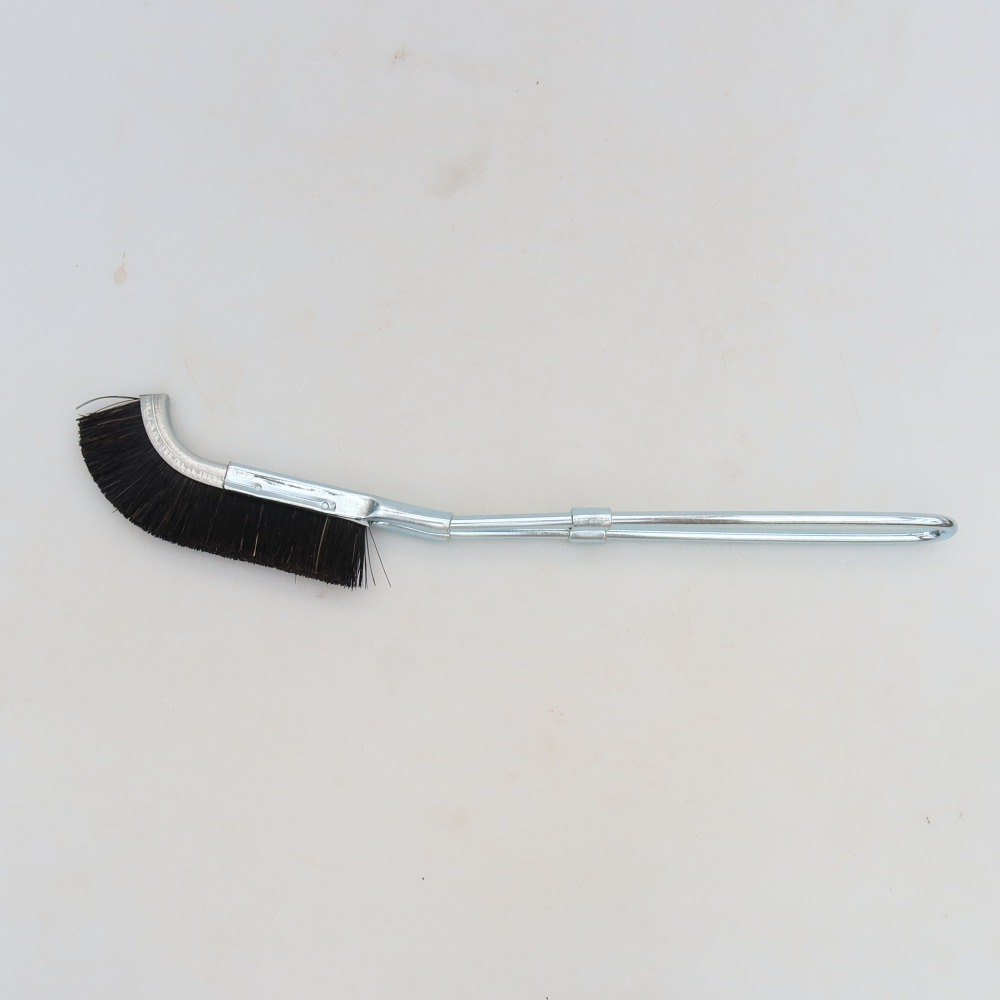 Outils pour bonsaï - Petite brosse JIN en nylon V-4