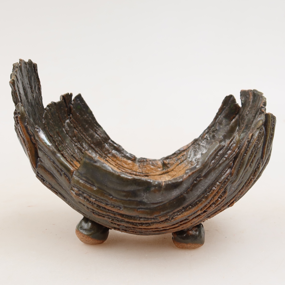 Coquille en céramique  11,5 x 8 x 8 cm, couleur brun-vert