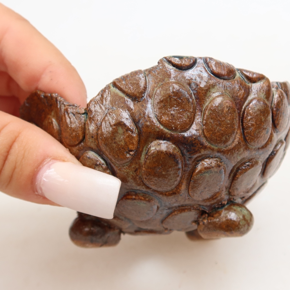 Coquille en céramique  8,5 x 8,5 x 5 cm, couleur brun-vert
