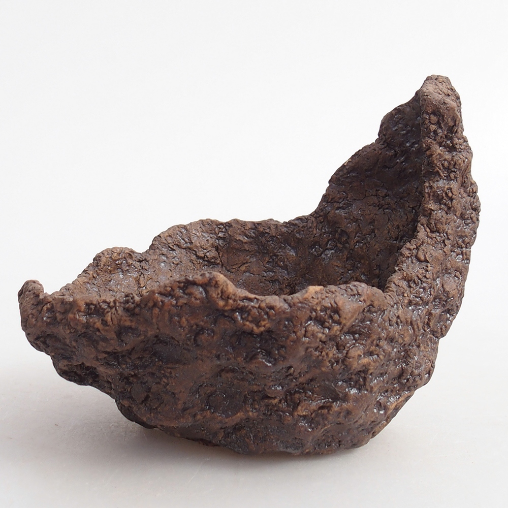 Coquille en céramique 10 x 8 x 9,5 cm , couleur marron