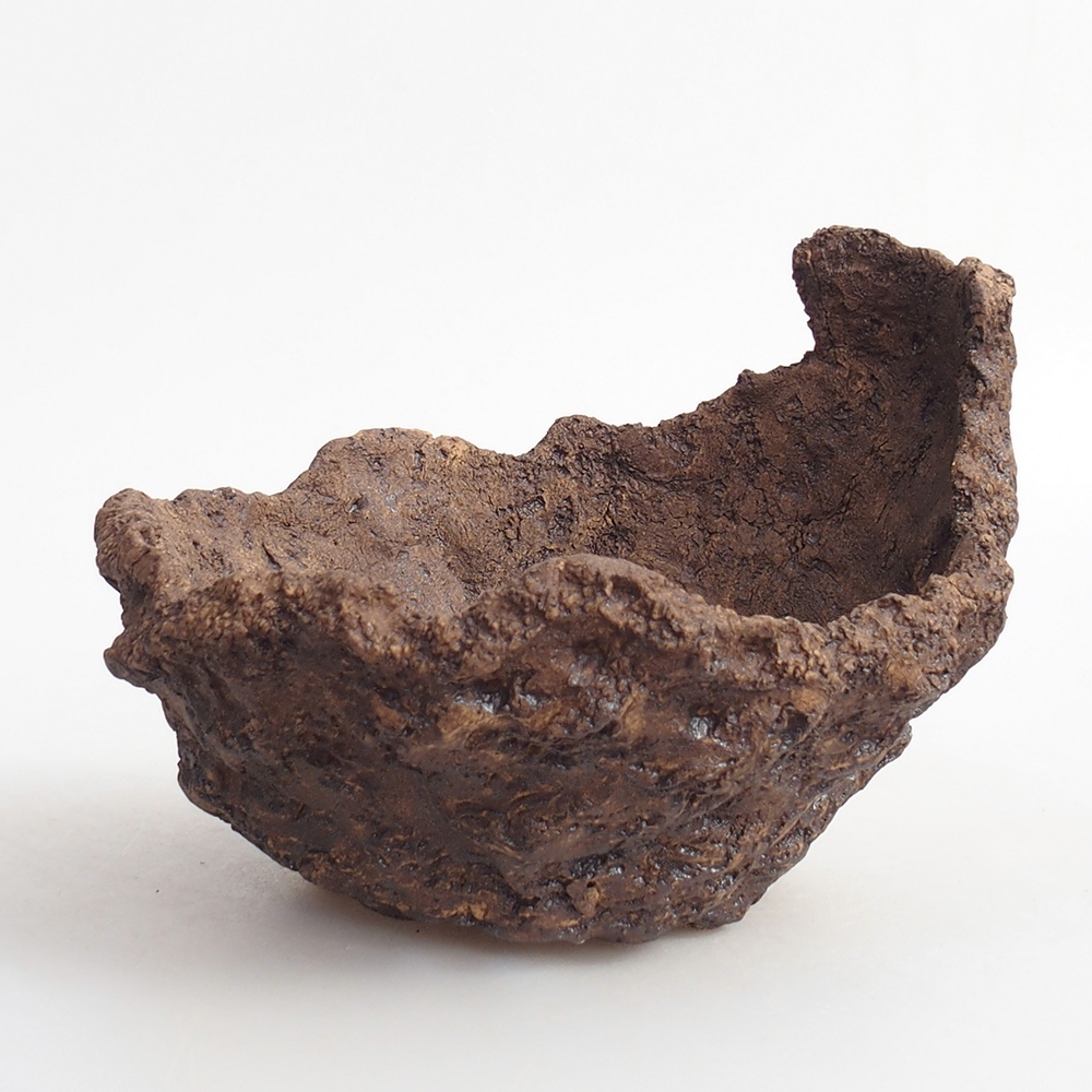 Coquille en céramique 14 x 13 x 12 cm , couleur marron