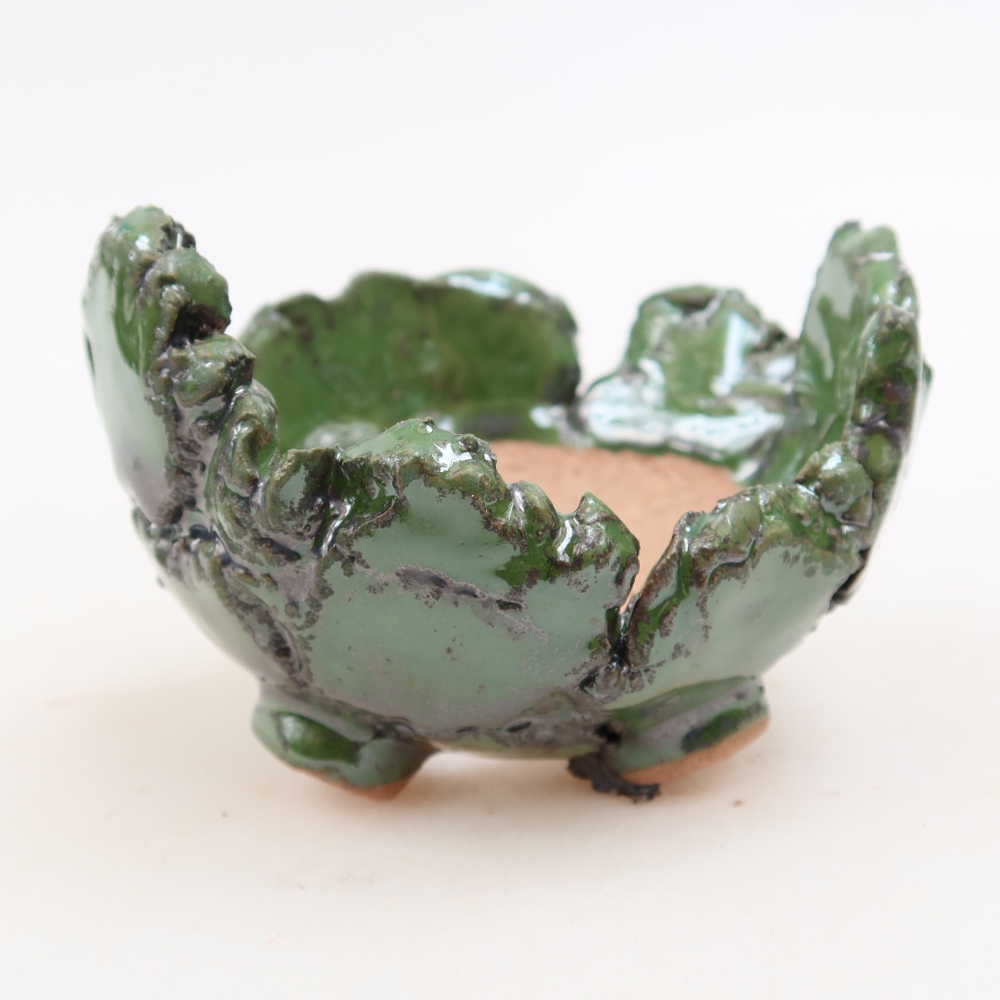Coquille en céramique  9 x 8,5 x 7 cm, couleur verte