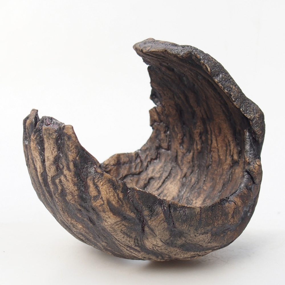 Coquille en céramique 10 x 9 x 10 cm , couleur marron