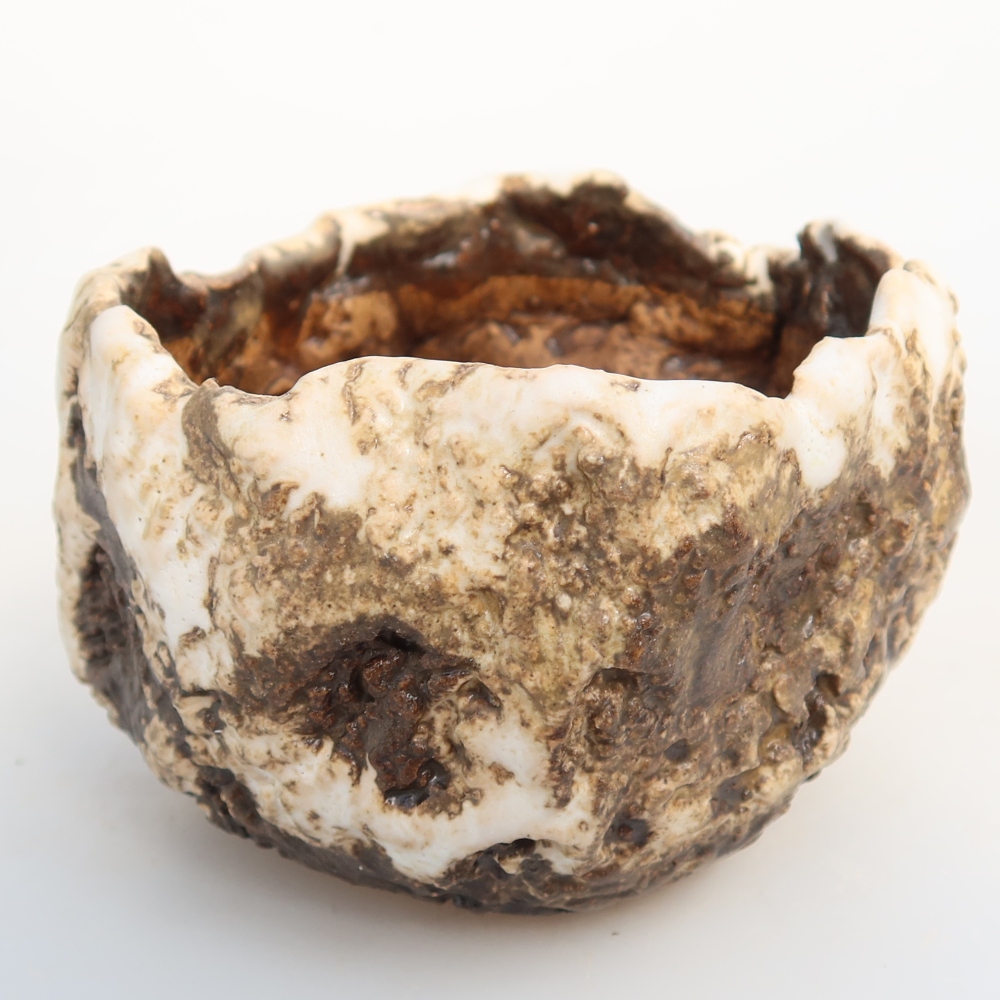 Coquille en céramique  7,5 x 7 x 5 cm, couleur blanc-brun