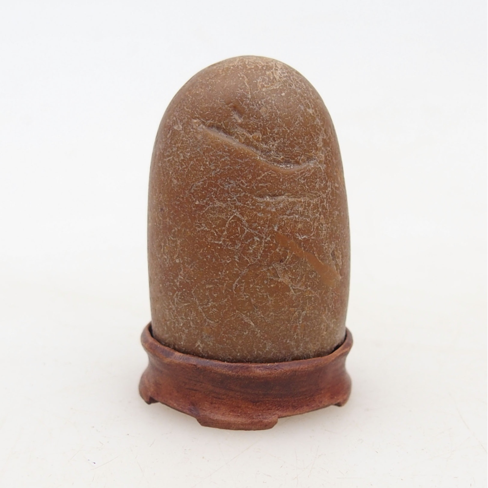 Suiseki - Pierre avec DAI (base en bois)