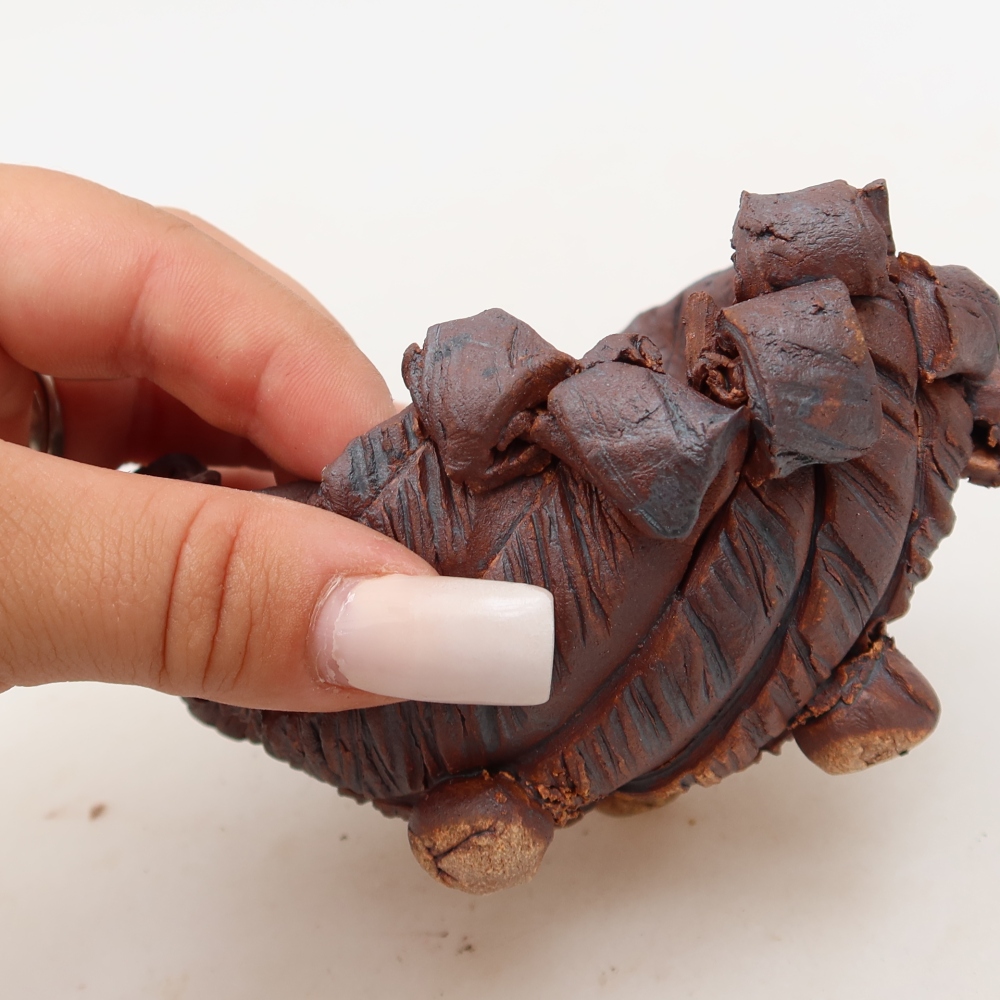 Coquille en céramique  11 x 8 x 6,5 cm, couleur marron