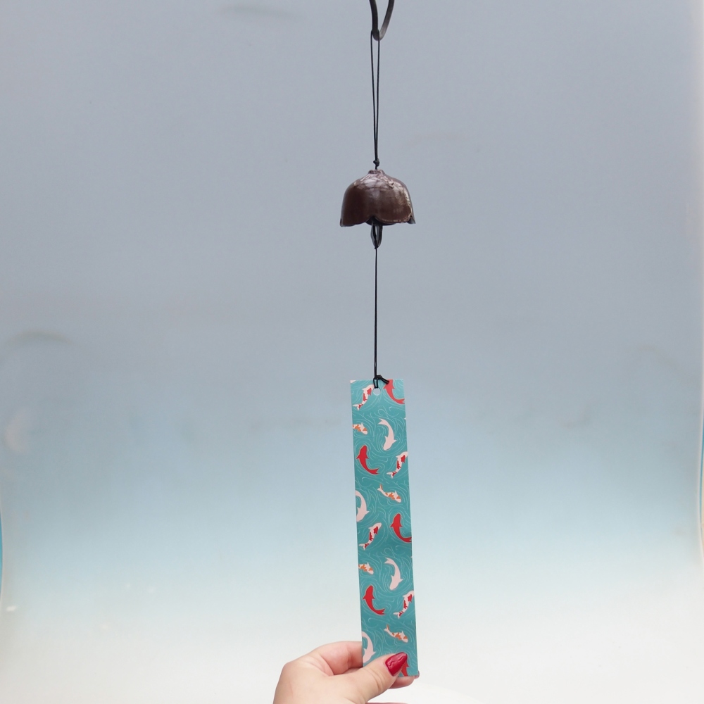 Cloche en métal, couleur marron