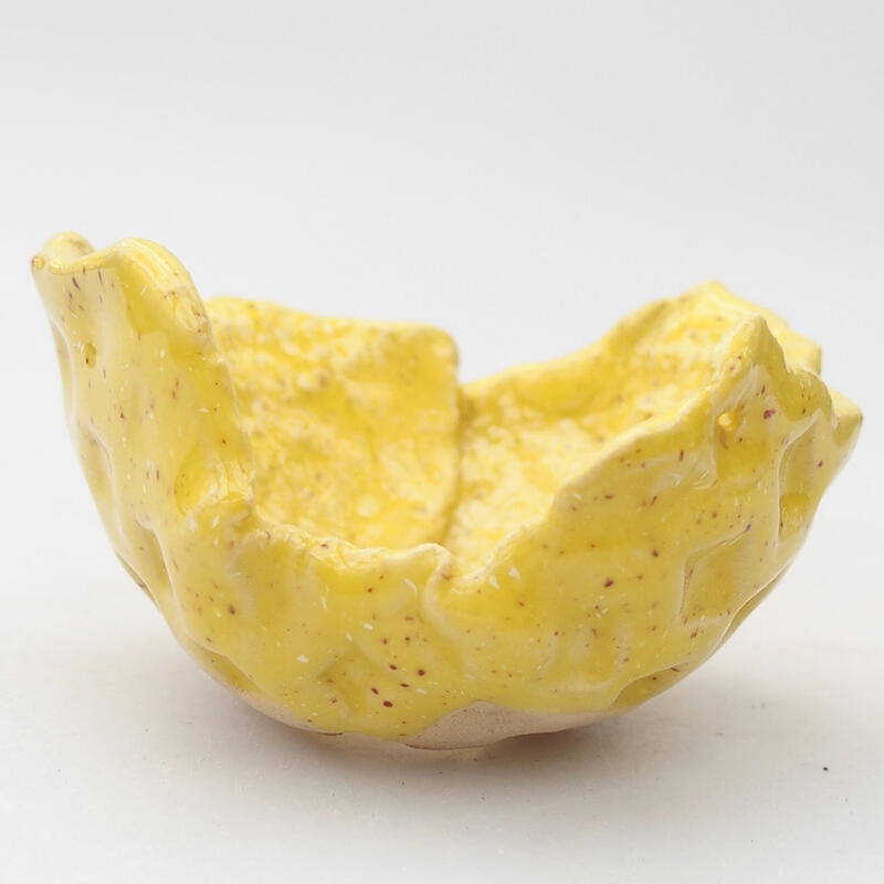 Coquille en céramique 7,5 x 7 x 4 cm , couleur jaune