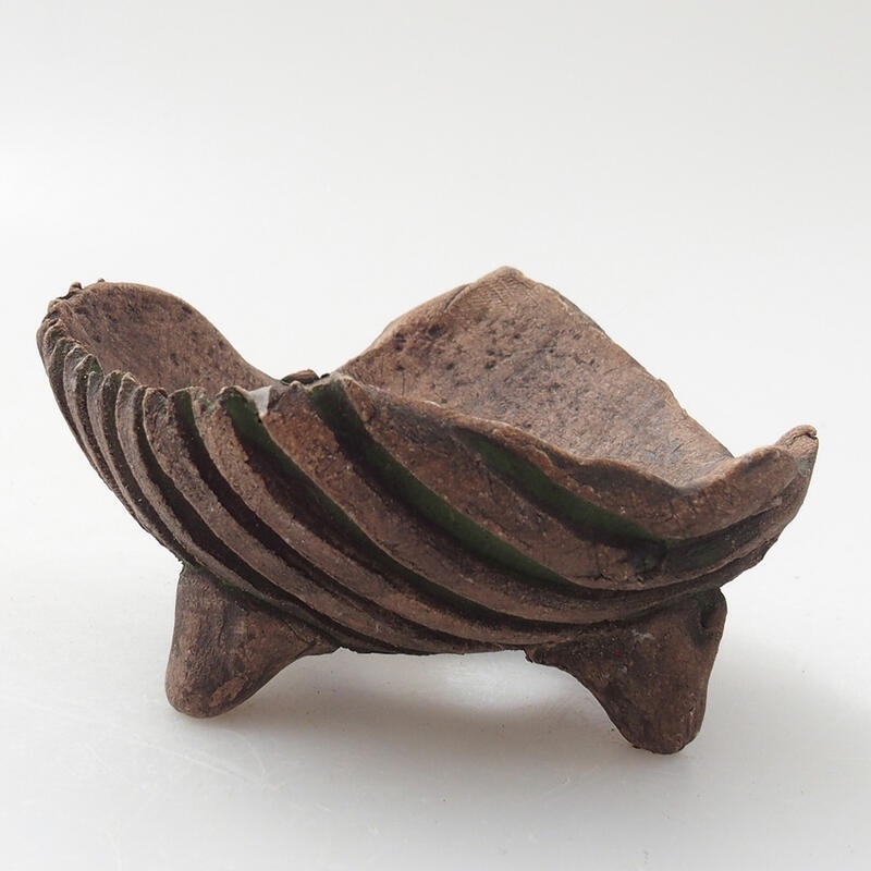 Coquille en céramique 7 x 7 x 4 cm , couleur verte