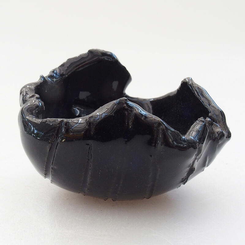 Coquille en céramique 7 x 7 x 5 cm , couleur bleu-noir