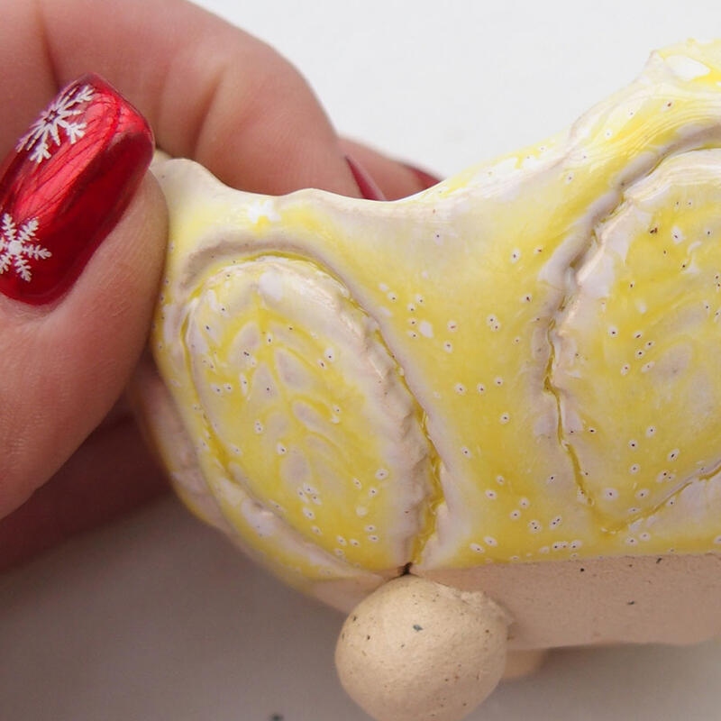 Coquille en céramique 8,5 x 8,5 x 5,5 cm , couleur blanc-jaune