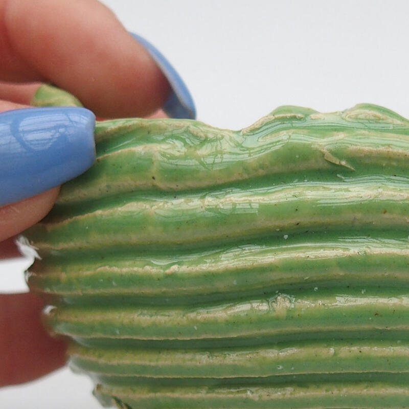 Coquille en céramique 8 x 8,5 x 6 cm , couleur verte