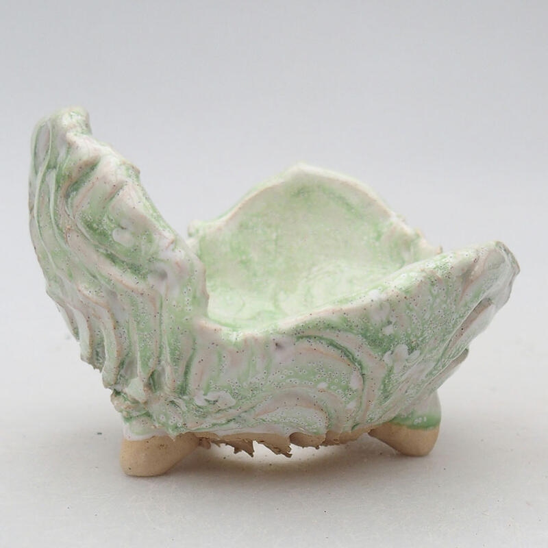 Coquille en céramique 9 x 8,5 x 6 cm , couleur blanc-vert