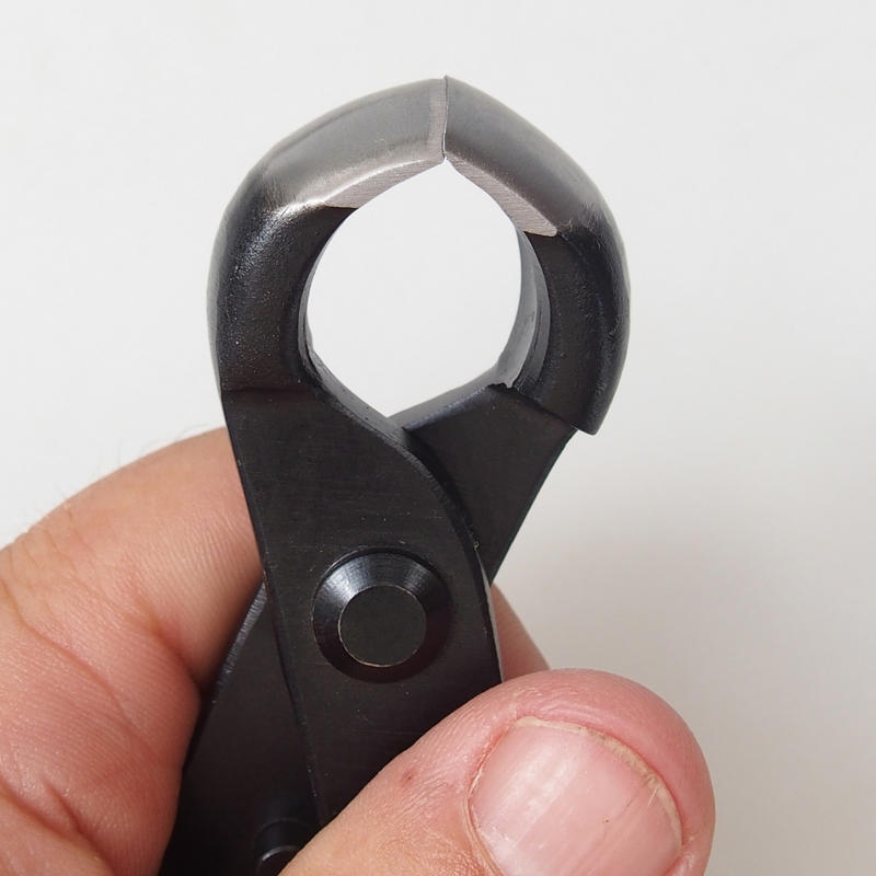 Pince à bec concave 210 mm - carbone