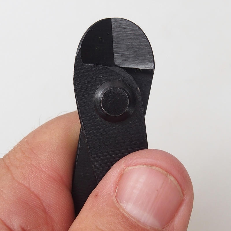 Pince à fil 180 mm - carbone