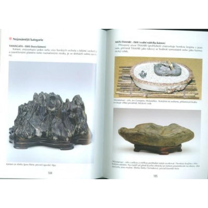 Le livre des bonsaïs n'est pas seulement dans la maison du panneau