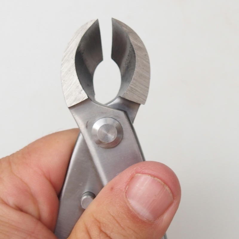 Pince conique demi-ronde 205 mm - Acier inoxydable