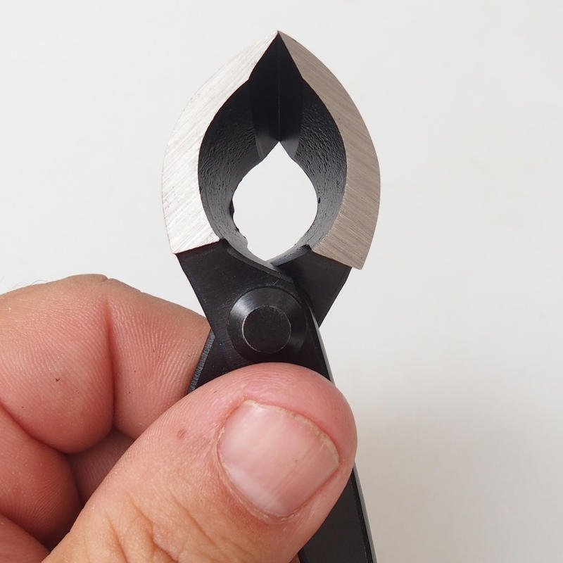 Pince angulaire concave 180 mm - carbone