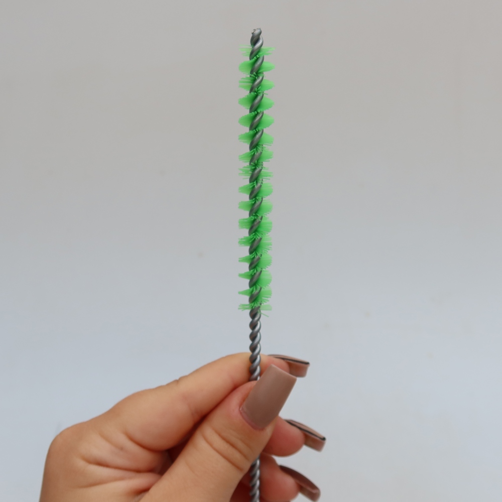 Outils pour bonsaï - Petite brosse JIN en nylon V-6