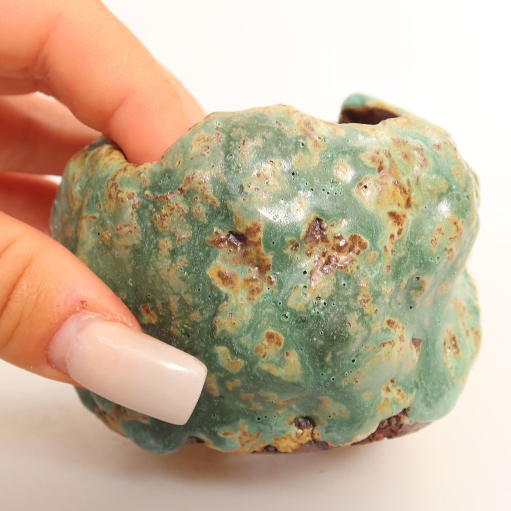 Coquille en céramique  7 x 7 x 6 cm, couleur verte