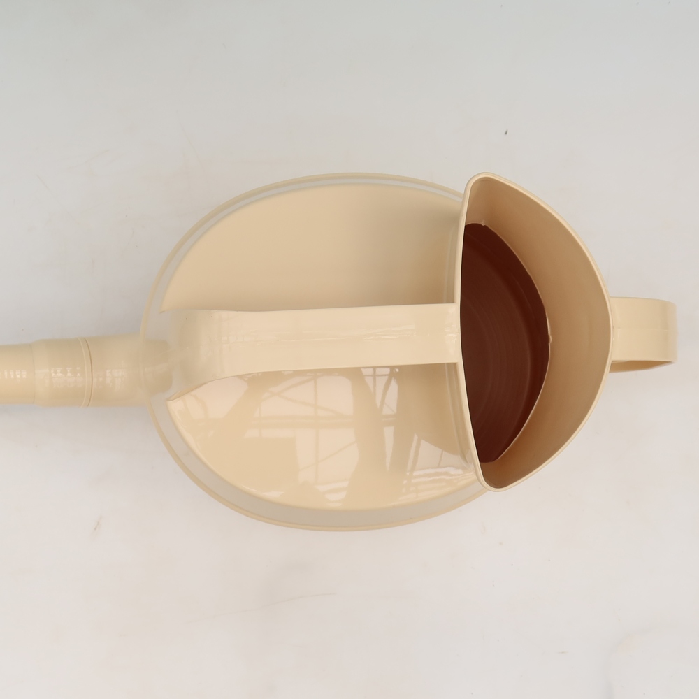 Arrosoir en plastique 4,5 litres Beige