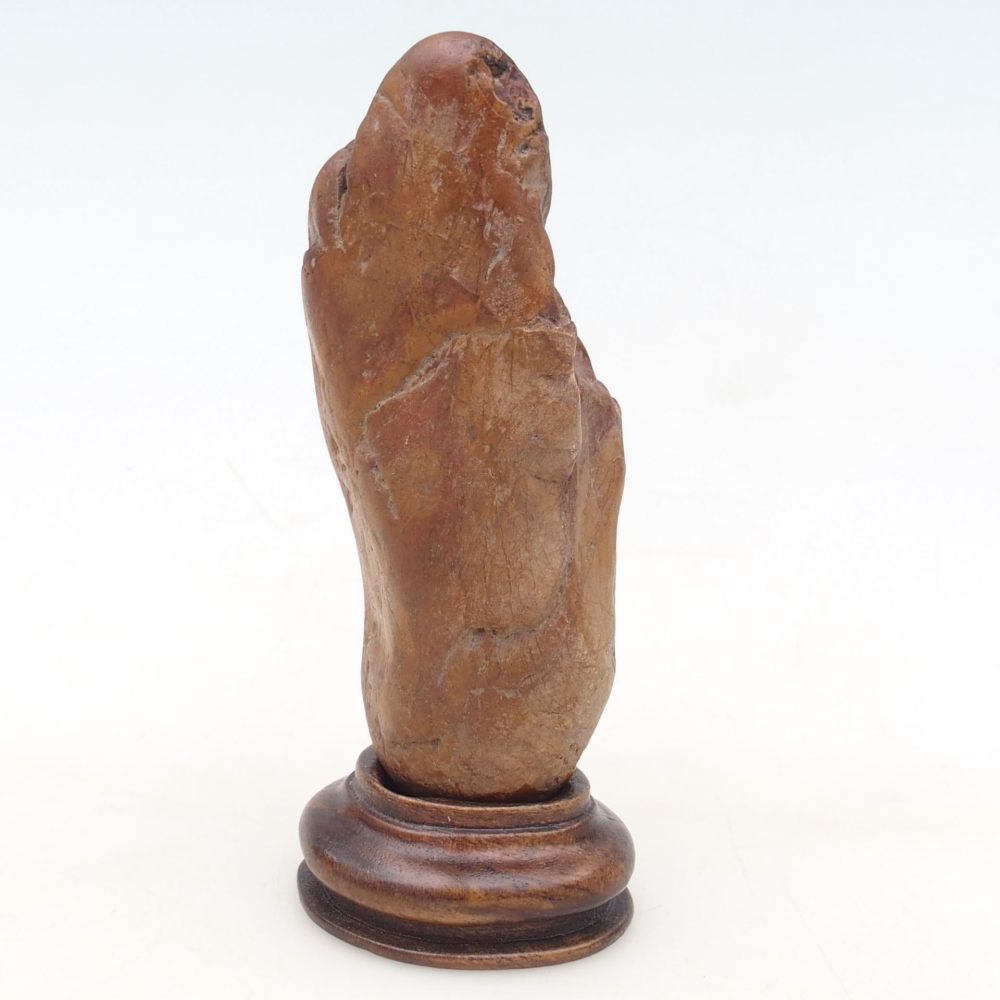 Suiseki - Pierre avec DAI (base en bois)