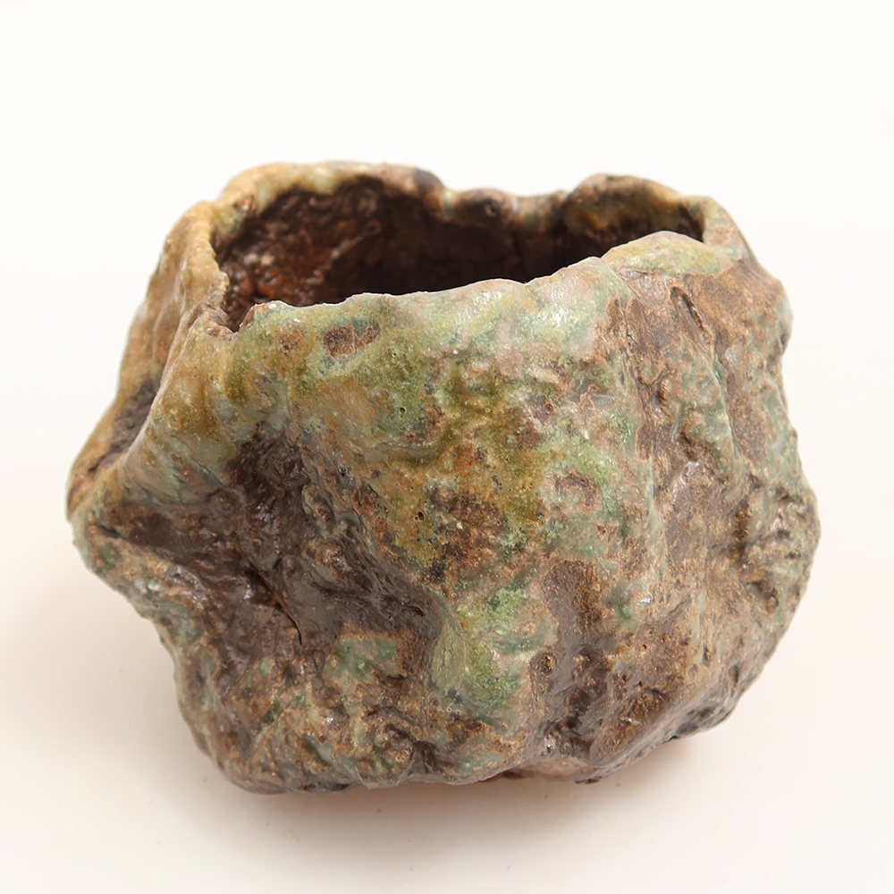 Coquille en céramique  6 x 5 x 6,5 cm , couleur verte