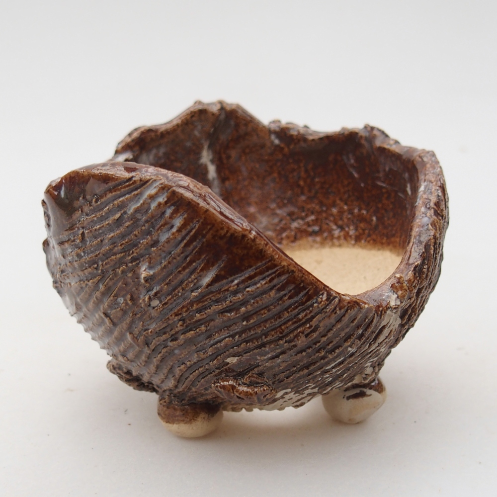 Coquille en céramique 8,5 x 8,5 x 7 cm , couleur marron