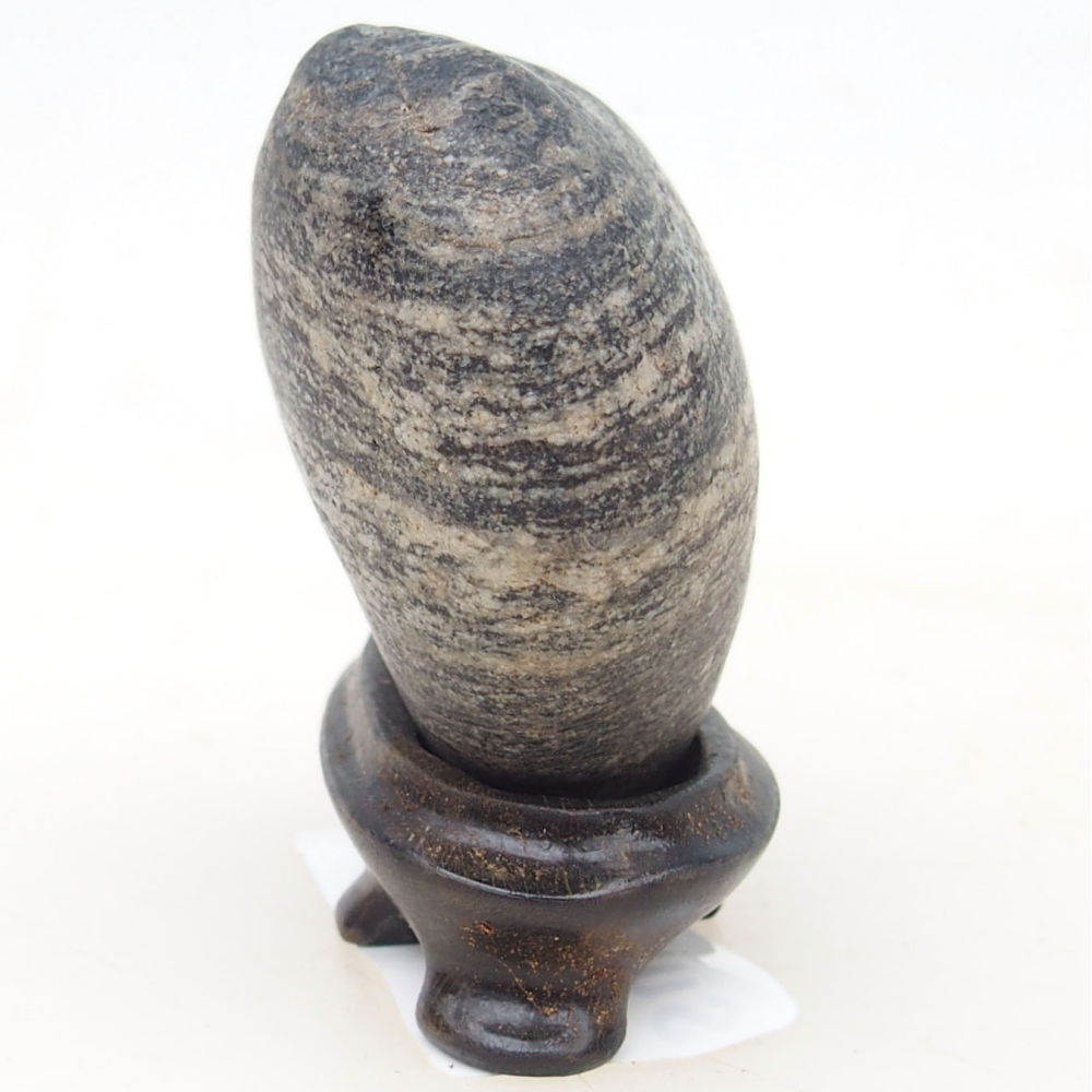 Suiseki - Pierre avec DAI (base en bois)