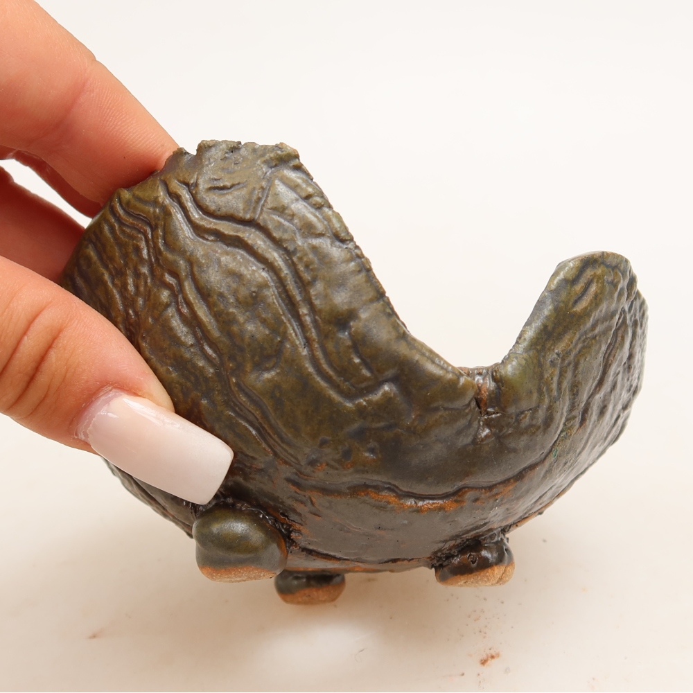 Coquille en céramique  10,5 x 8,5 x 6 cm, couleur brun-vert